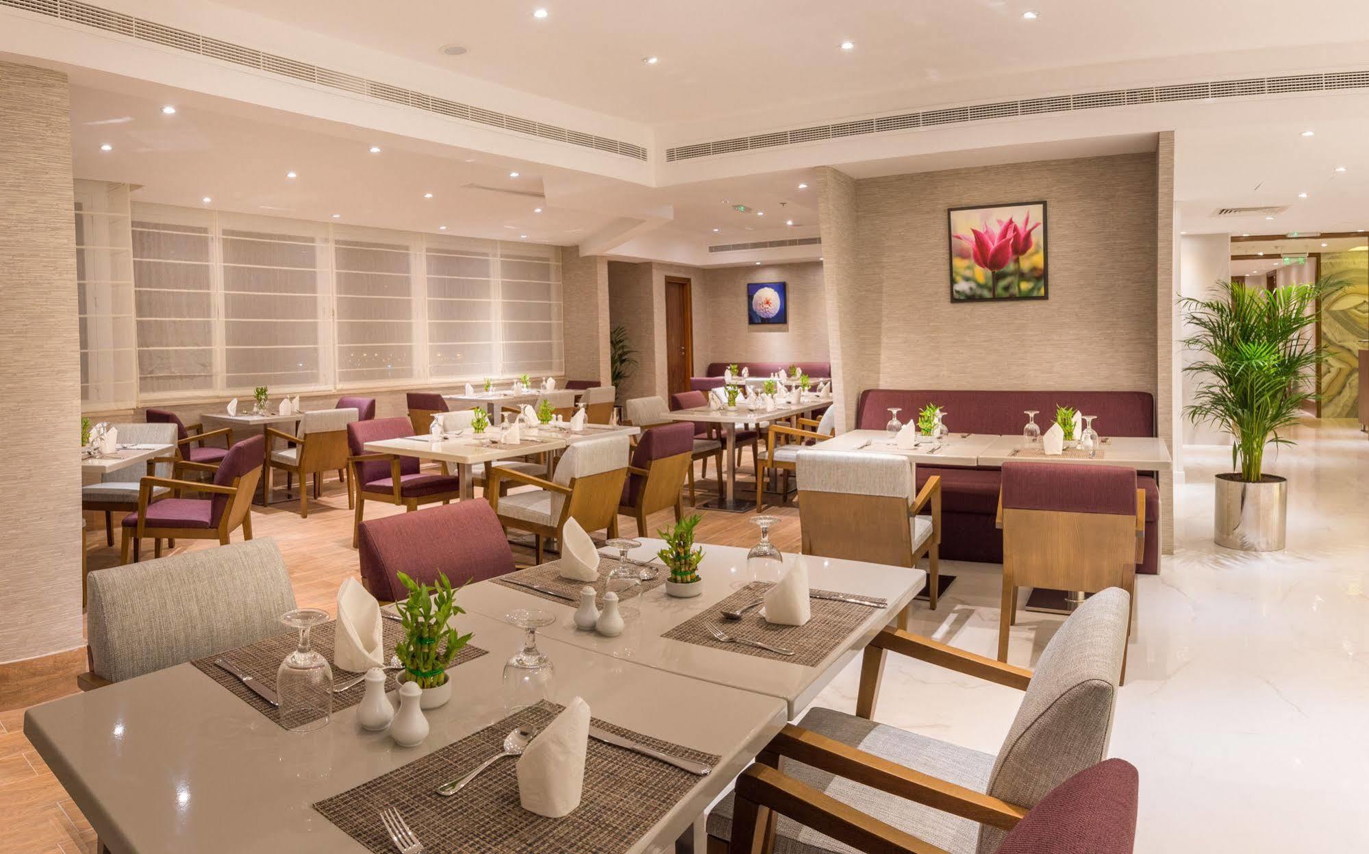 Hawthorn Extended Stay By Wyndham Abu Dhabi City Center Dış mekan fotoğraf