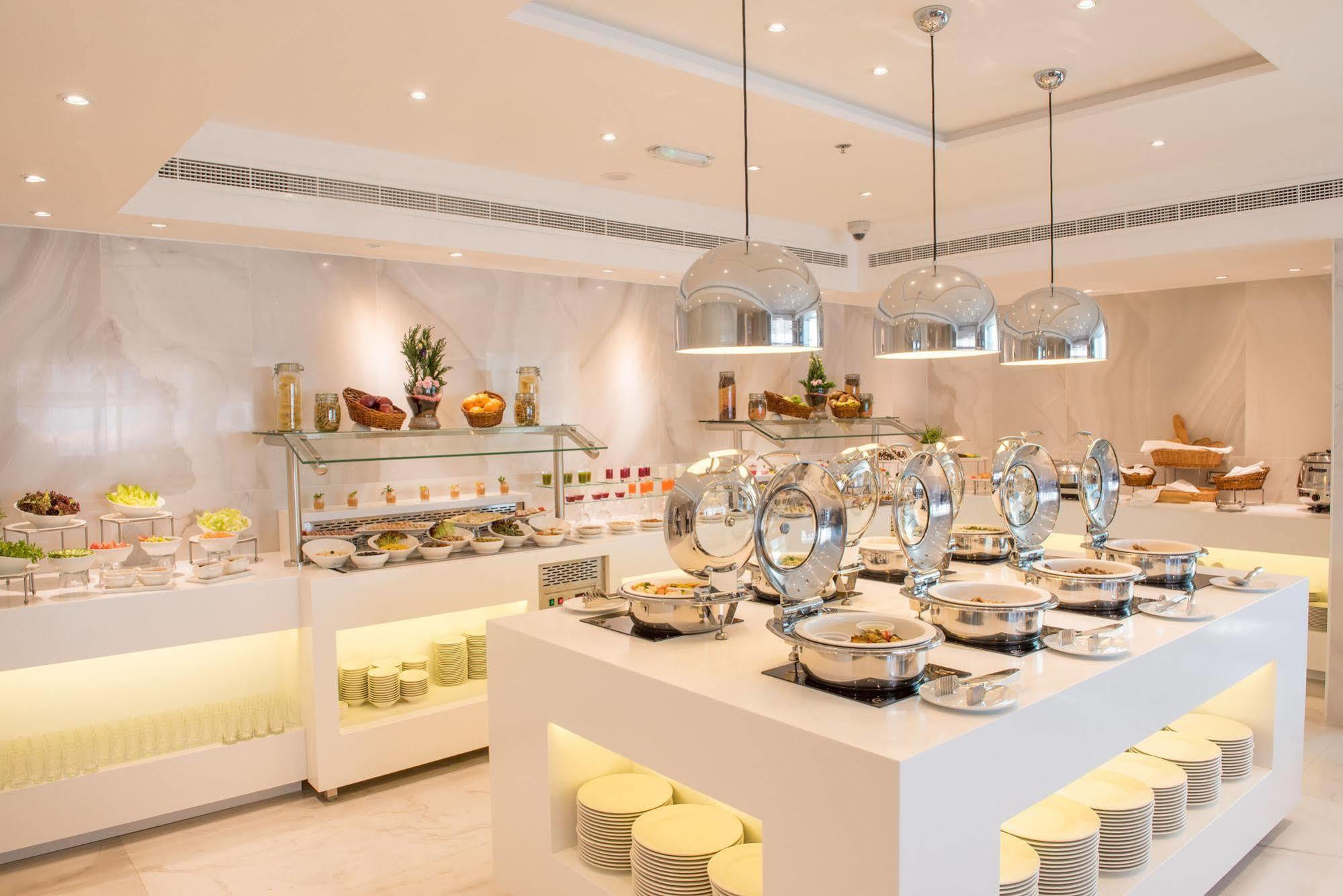 Hawthorn Extended Stay By Wyndham Abu Dhabi City Center Dış mekan fotoğraf