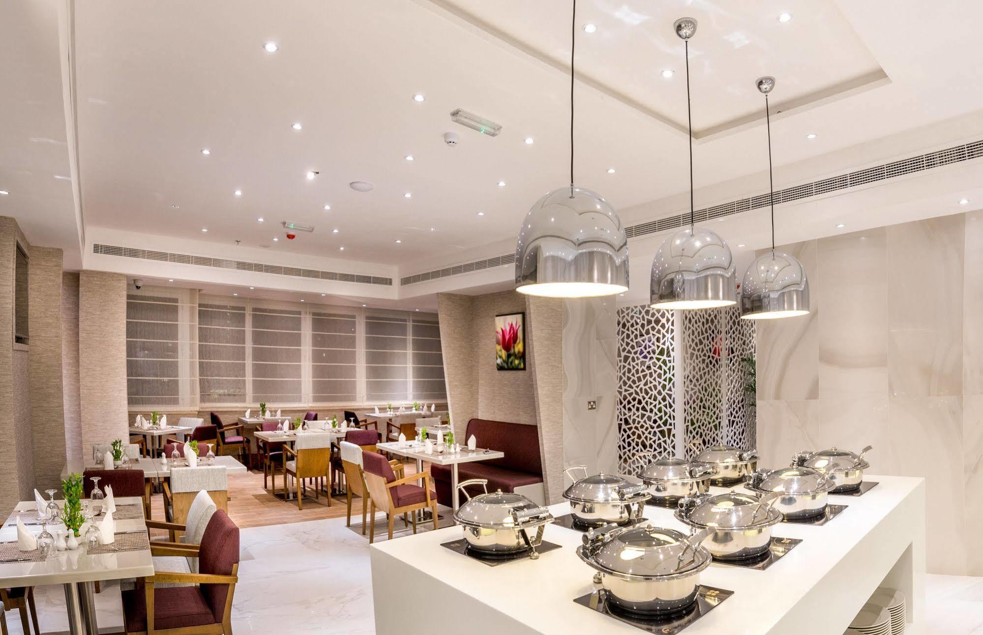 Hawthorn Extended Stay By Wyndham Abu Dhabi City Center Dış mekan fotoğraf